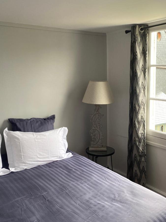 Chambre D'Hotes Du Carre Des Arts Honfleur Exterior photo
