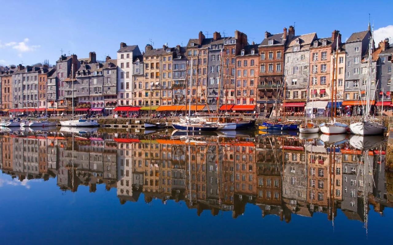 Chambre D'Hotes Du Carre Des Arts Honfleur Exterior photo